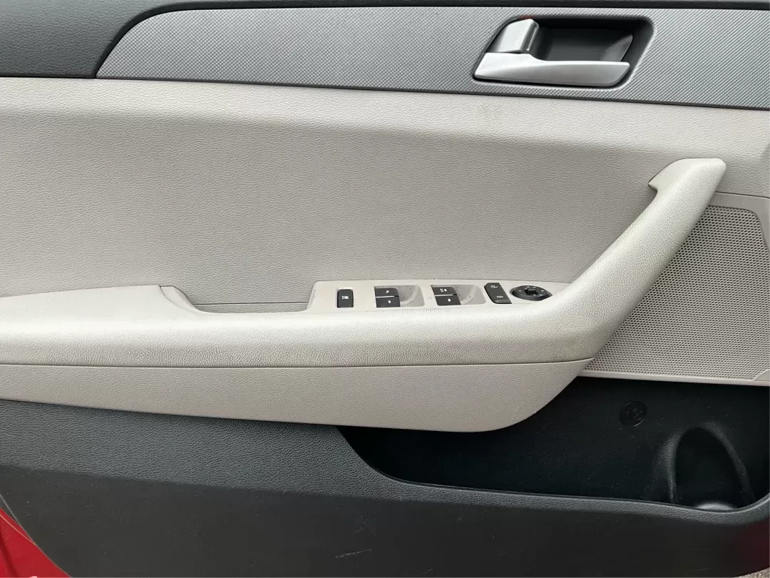 2017 Hyundai Sonata Base/SE (5NPE24AF8HH) with an Other engine, located at 1184 Kauffman Ave, Fairborn, OH, 45324, (937) 908-9800, 39.807072, -84.030914 - Photo#17