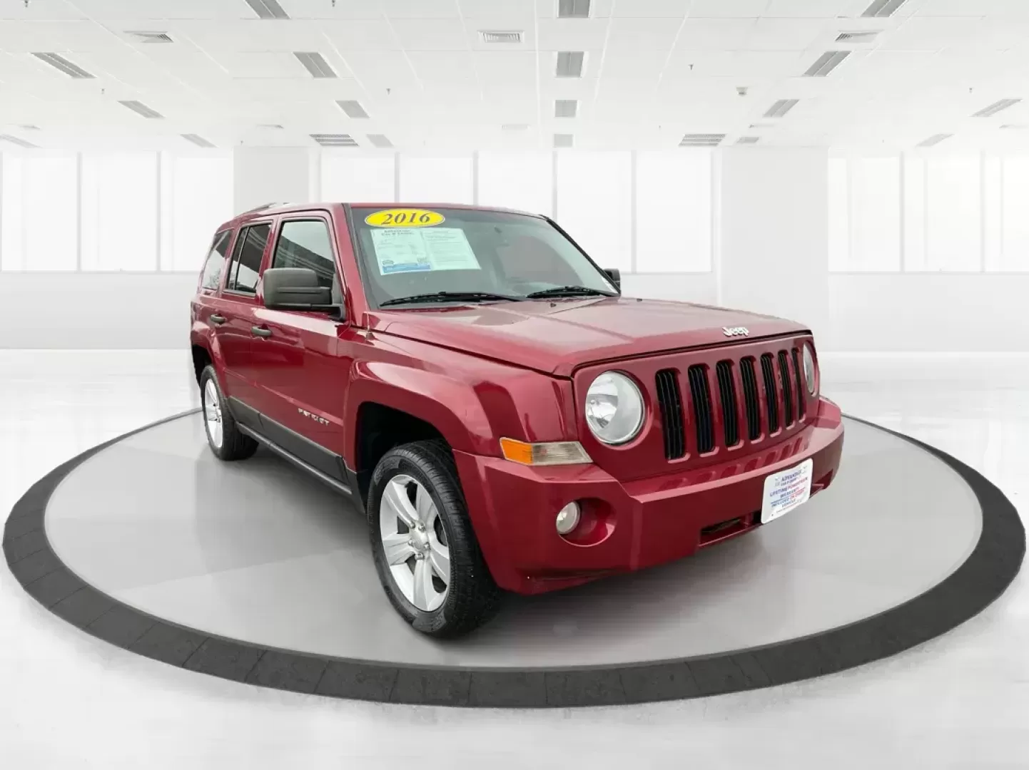2016 Jeep Patriot Sport 2WD (1C4NJPBA4GD) with an 2.0L L4 DOHC 16V engine, located at 401 Woodman Dr, Riverside, OH, 45431, (937) 908-9800, 39.760899, -84.123421 - Photo#0