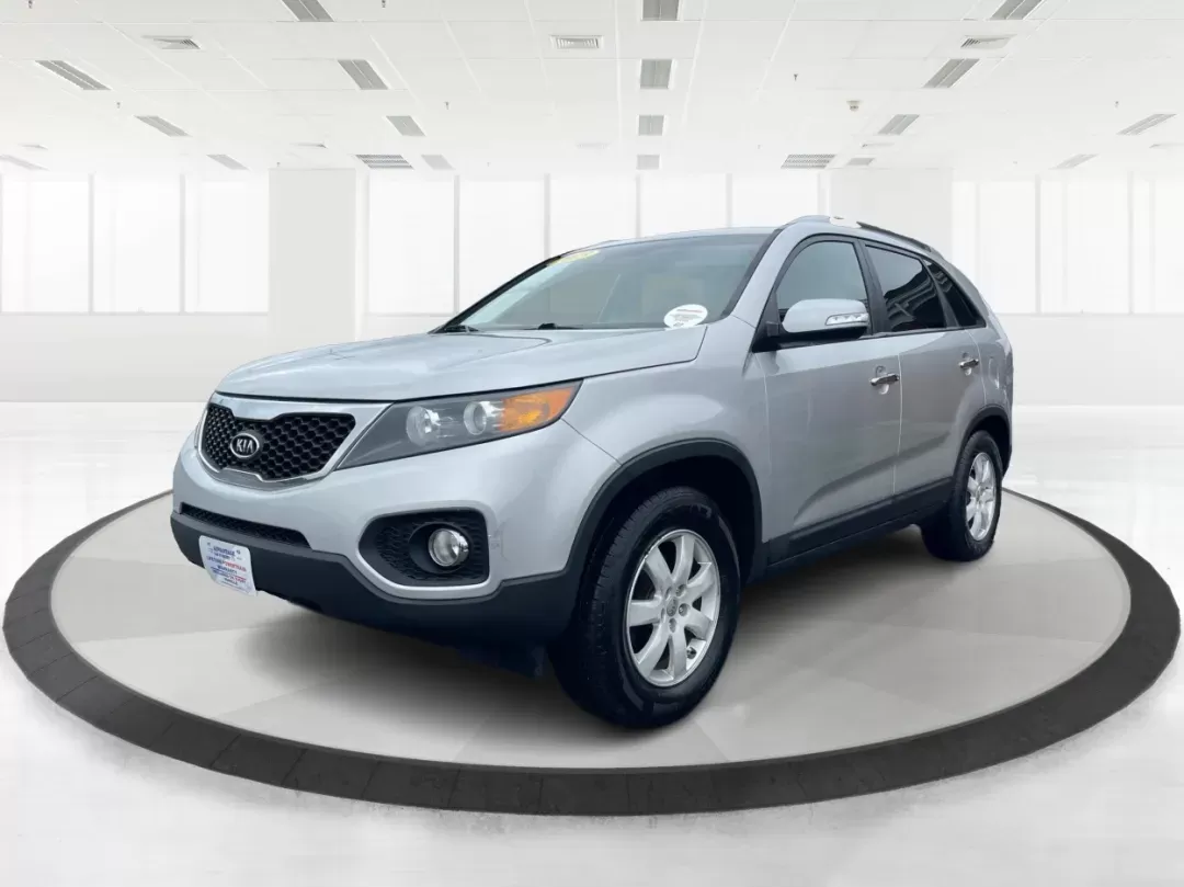 2013 Kia Sorento LX (5XYKT3A61DG) with an 2.4L I-4 gasoline direct injection engine, located at 401 Woodman Dr, Riverside, OH, 45431, (937) 908-9800, 39.760899, -84.123421 - 2013 Kia Sorento LX - Photo#7