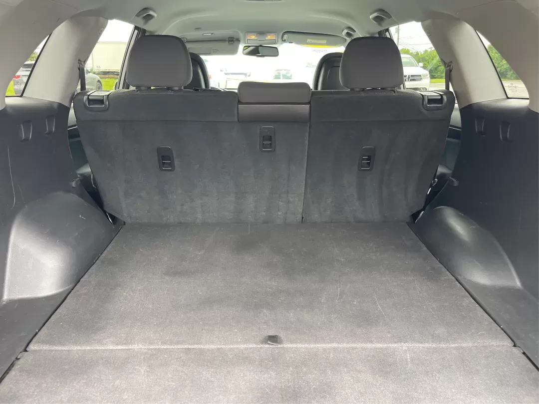 2013 Kia Sorento LX (5XYKT3A61DG) with an 2.4L I-4 gasoline direct injection engine, located at 401 Woodman Dr, Riverside, OH, 45431, (937) 908-9800, 39.760899, -84.123421 - 2013 Kia Sorento LX - Photo#11