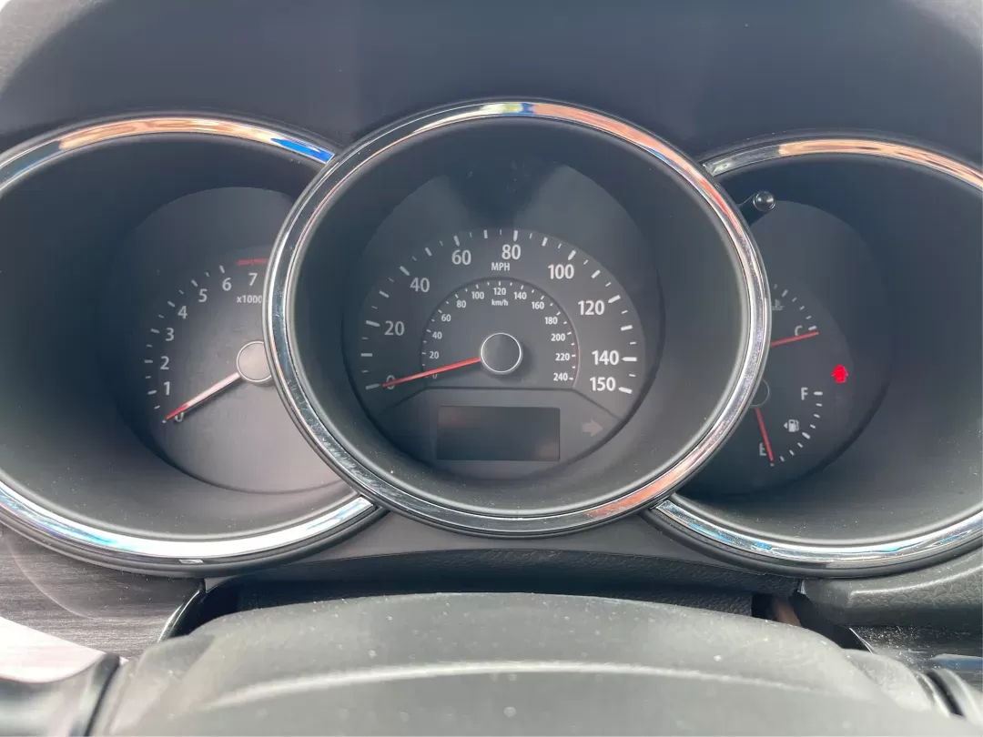 2013 Kia Sorento LX (5XYKT3A61DG) with an 2.4L I-4 gasoline direct injection engine, located at 401 Woodman Dr, Riverside, OH, 45431, (937) 908-9800, 39.760899, -84.123421 - 2013 Kia Sorento LX - Photo#14