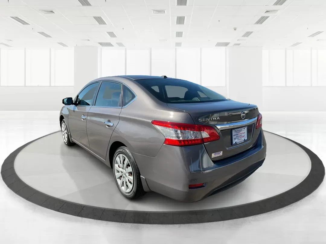 2015 Nissan Sentra SV (3N1AB7AP2FY) with an 1.8L I-4 DOHC engine, located at 880 E. National Road, Vandalia, OH, 45377, (937) 908-9800, 39.891918, -84.183594 - Photo#4