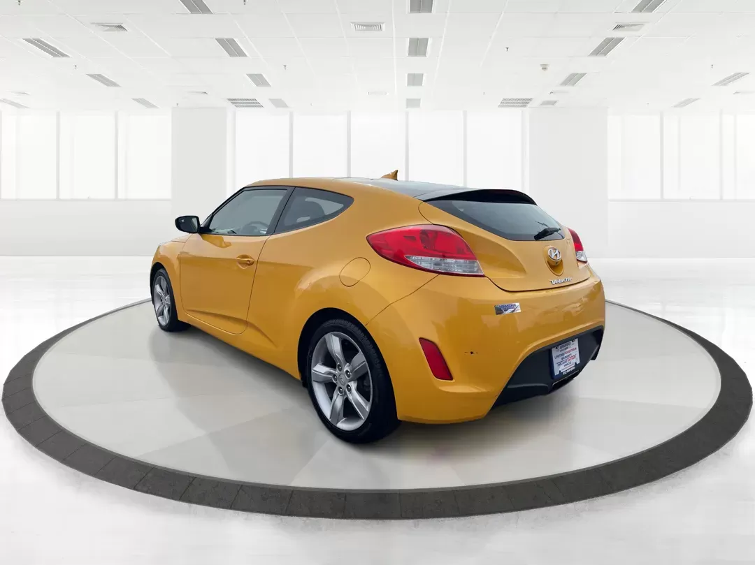 2015 Hyundai Veloster Base (KMHTC6AD3FU) with an Other engine, located at 1184 Kauffman Ave, Fairborn, OH, 45324, (937) 908-9800, 39.807072, -84.030914 - Photo#5