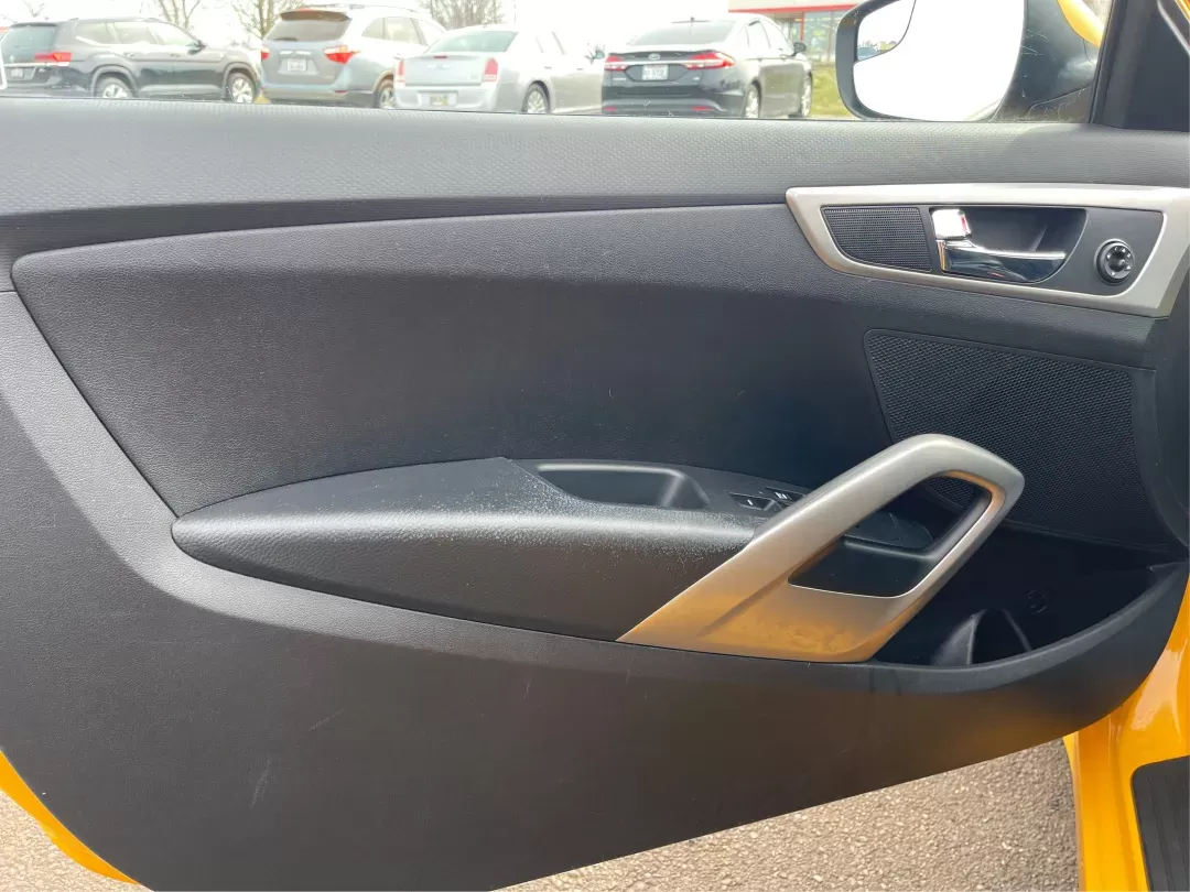 2015 Hyundai Veloster Base (KMHTC6AD3FU) with an Other engine, located at 1184 Kauffman Ave, Fairborn, OH, 45324, (937) 908-9800, 39.807072, -84.030914 - Photo#18