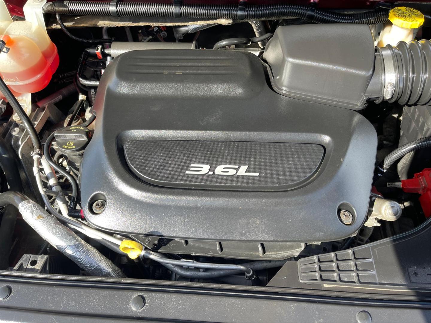 2017 Chrysler Pacifica Touring-L (2C4RC1BG2HR) with an 3.6L V-6 DOHC engine, located at 1230 East Main St, Xenia, OH, 45385, (937) 908-9800, 39.688026, -83.910172 - Photo#10