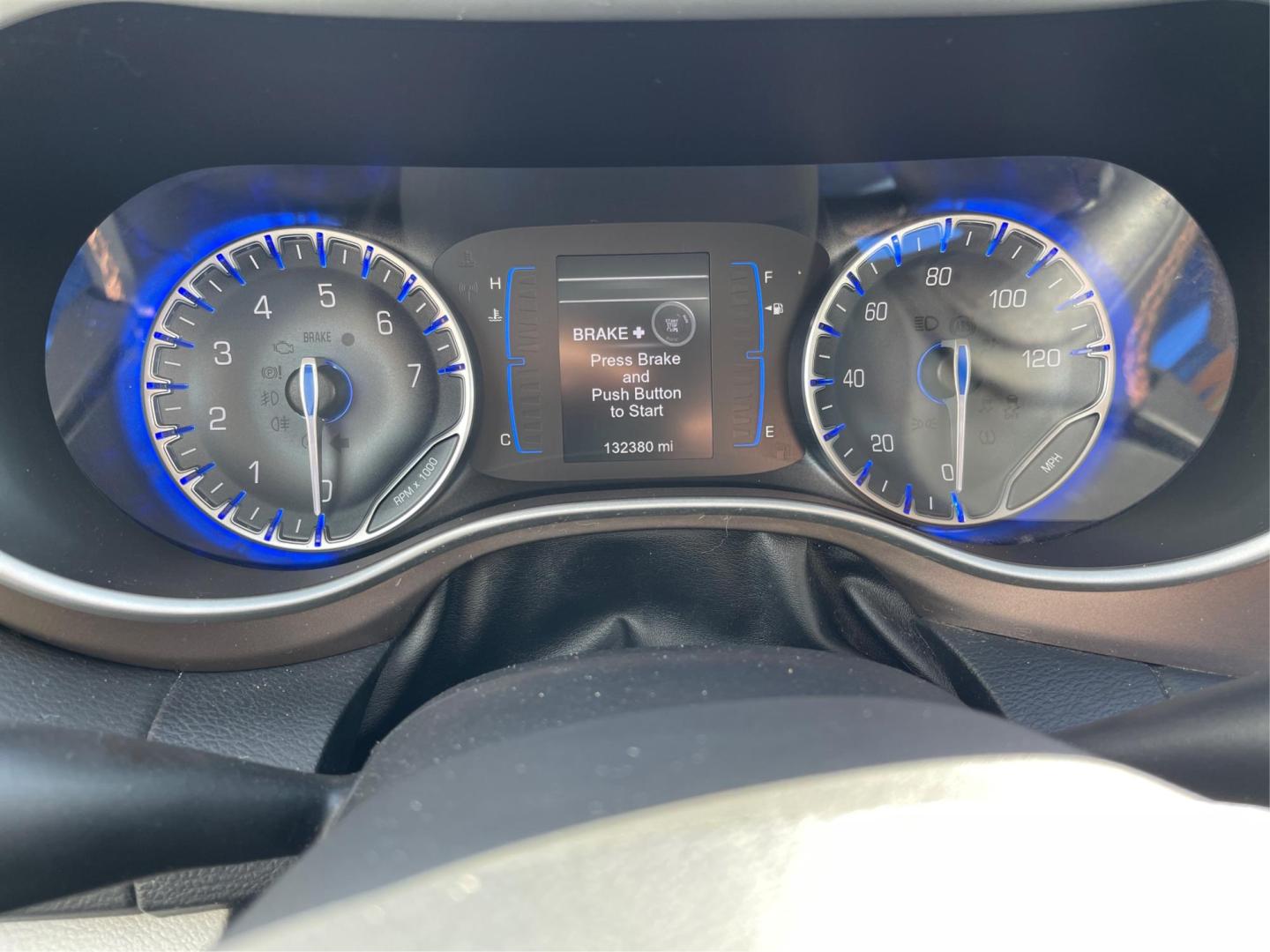 2017 Chrysler Pacifica Touring-L (2C4RC1BG2HR) with an 3.6L V-6 DOHC engine, located at 1230 East Main St, Xenia, OH, 45385, (937) 908-9800, 39.688026, -83.910172 - Photo#14