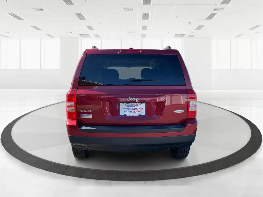 2015 Jeep Patriot Latitude (1C4NJRFB2FD) with an 2.4L I-4 DOHC engine, located at 1099 N County Rd 25A , Troy, OH, 45373, (937) 908-9800, 40.057079, -84.212883 - 2015 Jeep Patriot Latitude - Photo#2