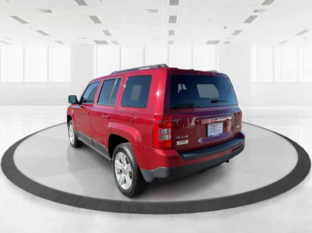2015 Jeep Patriot Latitude (1C4NJRFB2FD) with an 2.4L I-4 DOHC engine, located at 1099 N County Rd 25A , Troy, OH, 45373, (937) 908-9800, 40.057079, -84.212883 - 2015 Jeep Patriot Latitude - Photo#3