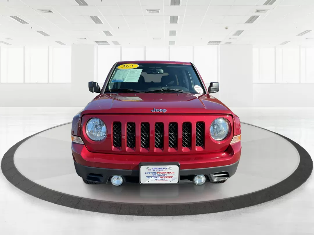 2015 Jeep Patriot Latitude (1C4NJRFB2FD) with an 2.4L I-4 DOHC engine, located at 1099 N County Rd 25A , Troy, OH, 45373, (937) 908-9800, 40.057079, -84.212883 - 2015 Jeep Patriot Latitude - Photo#5