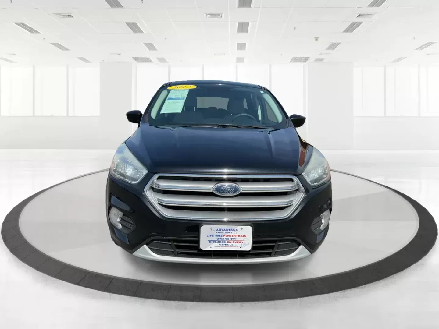 2017 Ford Escape SE (1FMCU0G9XHU) with an EcoBoost 1.5L I-4 gasoline direct injection engine, located at 4508 South Dixie Dr, Moraine, OH, 45439, (937) 908-9800, 39.689976, -84.218452 - Photo#6