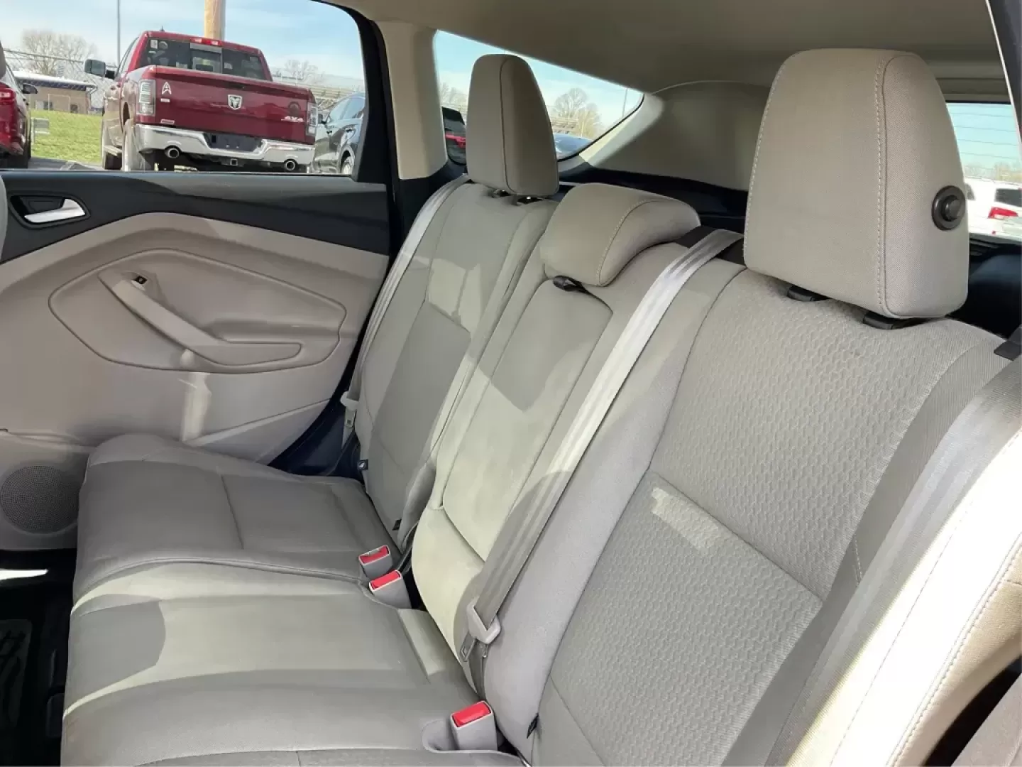 2017 Ford Escape SE (1FMCU0G9XHU) with an EcoBoost 1.5L I-4 gasoline direct injection engine, located at 4508 South Dixie Dr, Moraine, OH, 45439, (937) 908-9800, 39.689976, -84.218452 - Photo#9