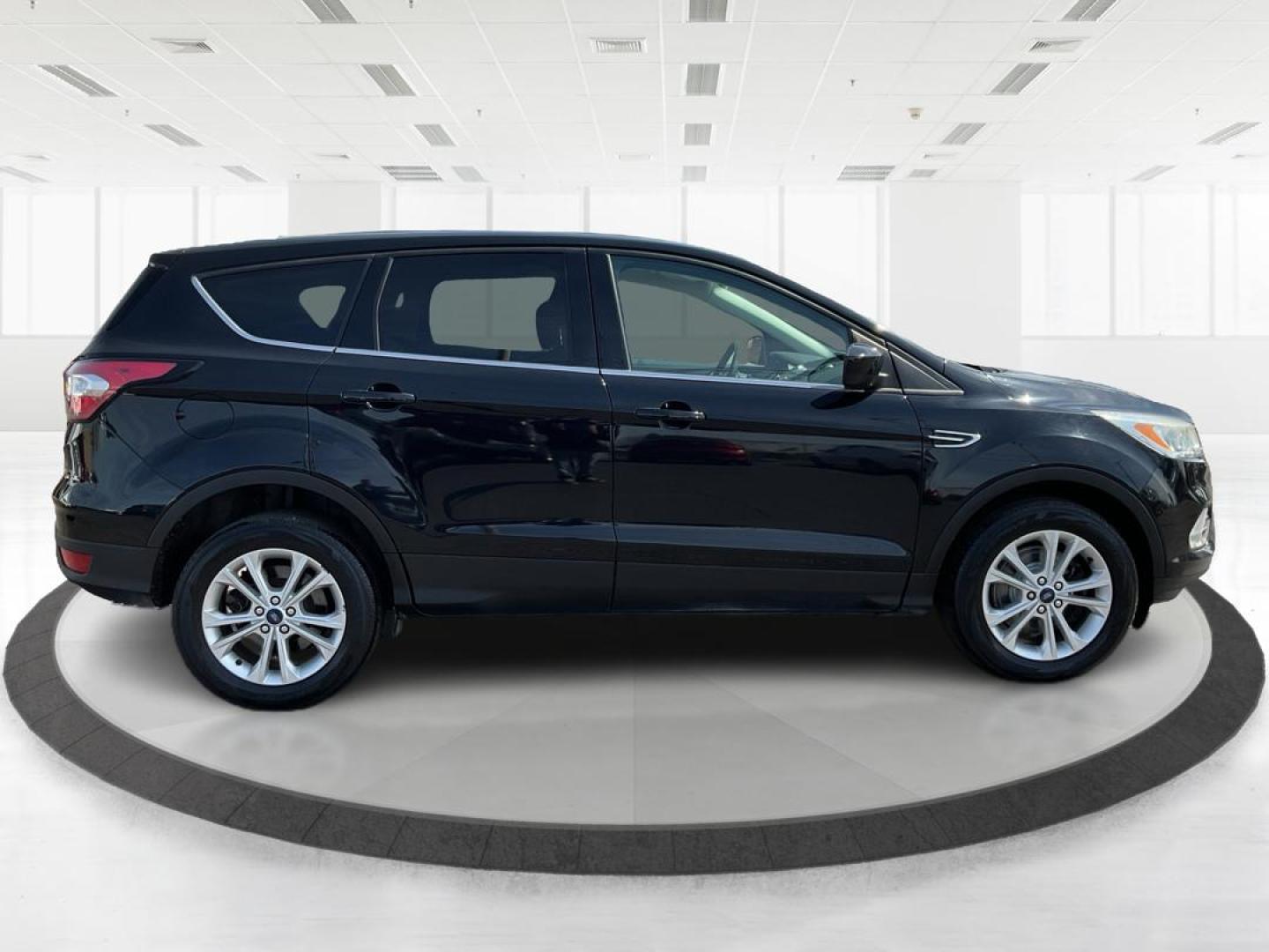 2017 Ford Escape SE (1FMCU0G9XHU) with an EcoBoost 1.5L I-4 gasoline direct injection engine, located at 4508 South Dixie Dr, Moraine, OH, 45439, (937) 908-9800, 39.689976, -84.218452 - 2017 Ford Escape SE - Photo#1