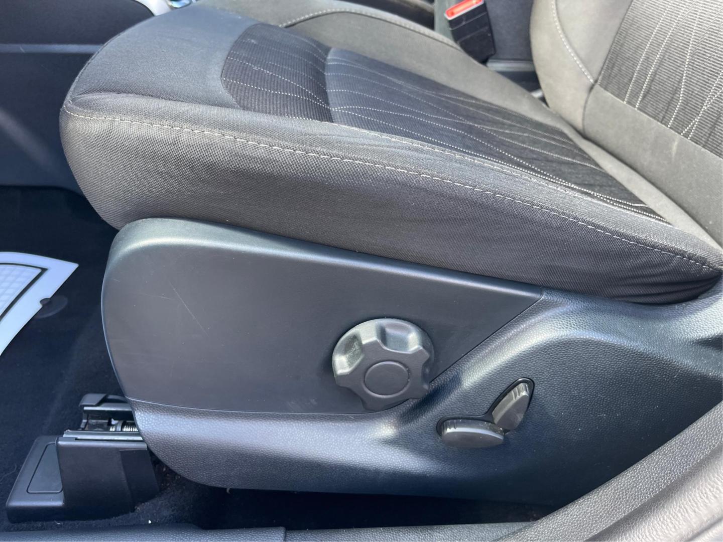 2018 Ford EcoSport SE (MAJ3P1TE9JC) with an Other engine, located at 1099 N County Rd 25A, Troy, OH, 45373, (937) 908-9800, 40.057079, -84.212883 - Photo#17