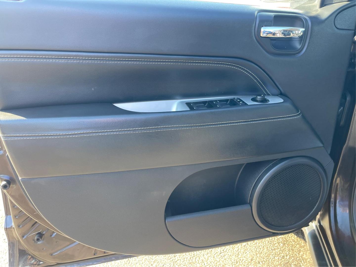 2014 Jeep Compass Latitude (1C4NJDEB7ED) with an Other engine, located at 8750 N County Rd 25A, Piqua, OH, 45356, (937) 908-9800, 40.164391, -84.232513 - Photo#17