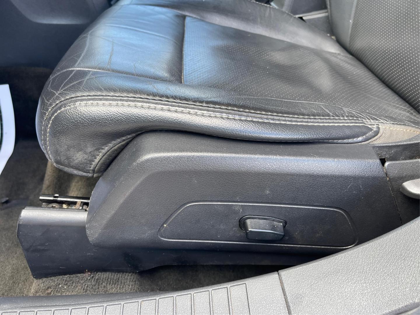2016 Jeep Compass High Altitude Edition (1C4NJCEA4GD) with an 2L I-4 DOHC engine, located at 401 Woodman Dr, Riverside, OH, 45431, (937) 908-9800, 39.760899, -84.123421 - Photo#16