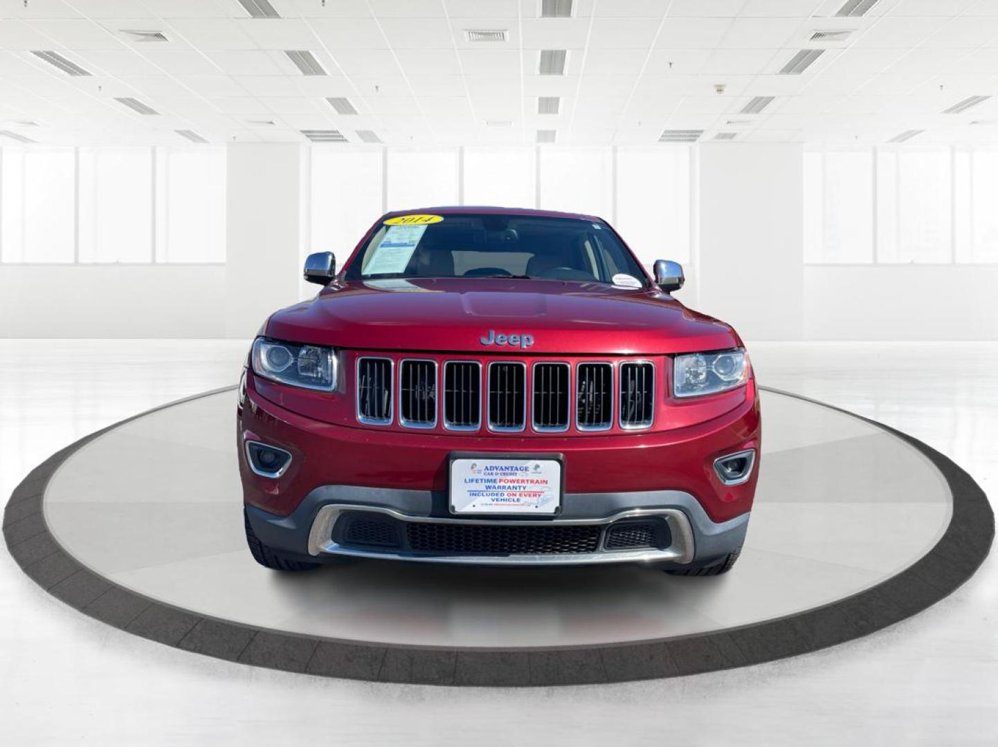 2014 Jeep Grand Cherokee Limited (1C4RJFBG5EC) with an 3.6L V-6 DOHC engine, located at 880 E. National Road, Vandalia, OH, 45377, (937) 908-9800, 39.891918, -84.183594 - Photo#6