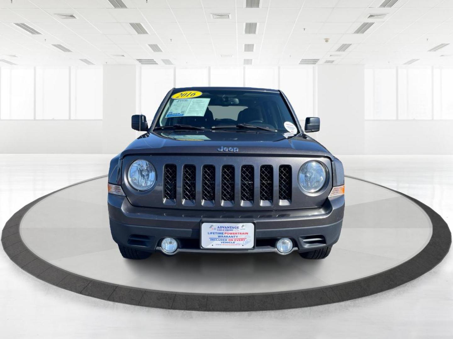 2016 Jeep Patriot High Altitude Edition (1C4NJPFAXGD) with an 2L I-4 DOHC engine, located at 8750 N County Rd 25A, Piqua, OH, 45356, (937) 908-9800, 40.164391, -84.232513 - Photo#6