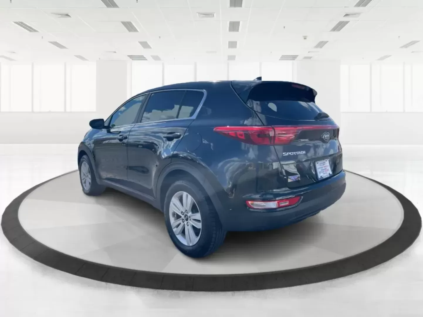 2019 Kia Sportage LX (KNDPMCACXK7) with an Theta II 2.4L I-4 gasoline direct injection engine, located at 8750 N County Rd 25A, Piqua, OH, 45356, (937) 908-9800, 40.164391, -84.232513 - Photo#4