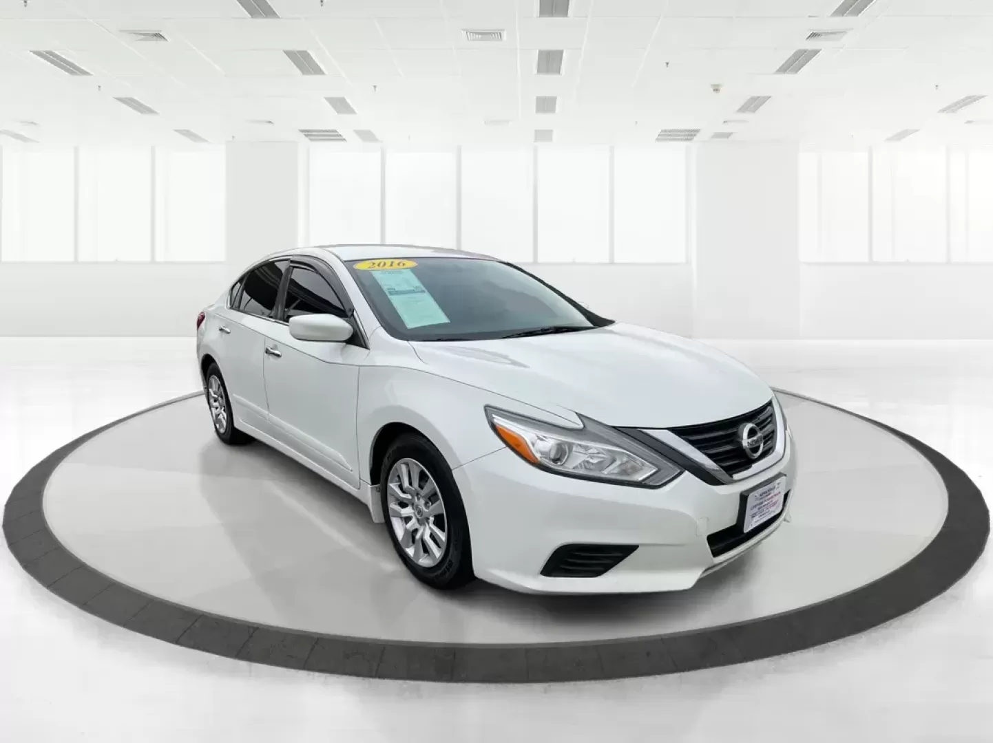 2016 Nissan Altima 2.5 S (1N4AL3AP7GN) with an 2.5L I-4 DOHC engine, located at 1951 S Dayton Lakeview Rd., New Carlisle, OH, 45344, (937) 908-9800, 39.890999, -84.050255 - Photo#0