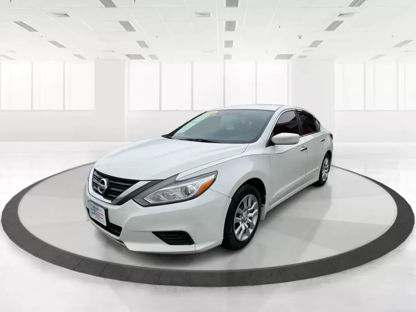 2016 Nissan Altima 2.5 S (1N4AL3AP7GN) with an 2.5L I-4 DOHC engine, located at 1951 S Dayton Lakeview Rd., New Carlisle, OH, 45344, (937) 908-9800, 39.890999, -84.050255 - Photo#7