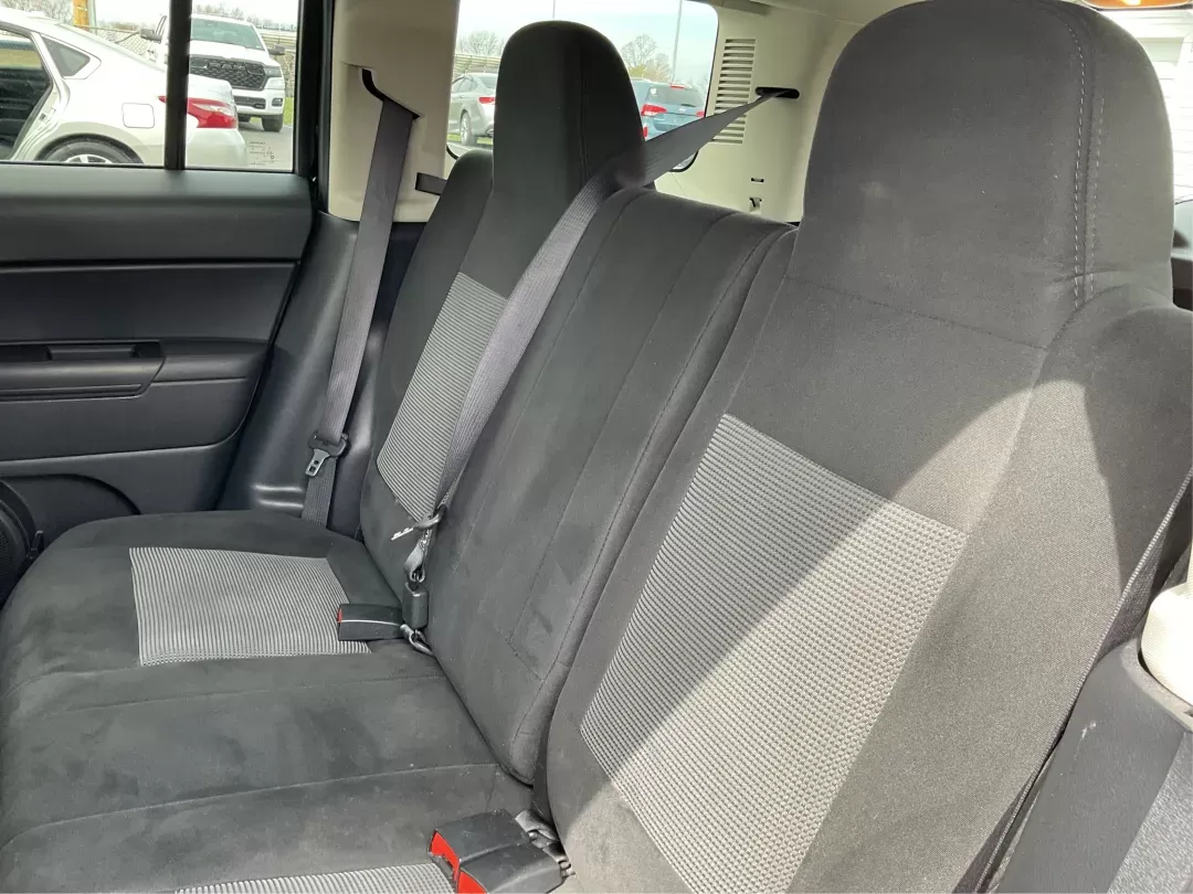 2017 Jeep Patriot Sport FWD (1C4NJPBAXHD) with an 2.4L I-4 DOHC engine, located at 4508 South Dixie Dr, Moraine, OH, 45439, (937) 908-9800, 39.689976, -84.218452 - 2017 Jeep Patriot Sport FWD - Photo#10