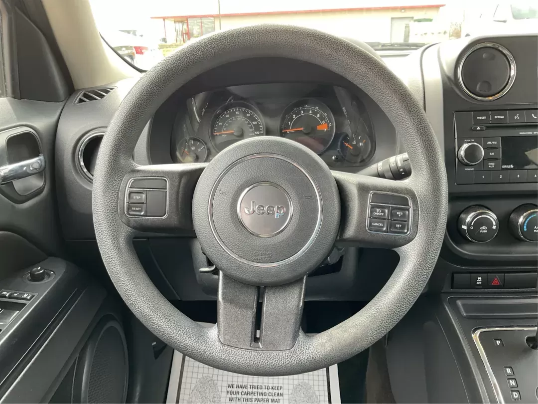 2017 Jeep Patriot Sport FWD (1C4NJPBAXHD) with an 2.4L I-4 DOHC engine, located at 4508 South Dixie Dr, Moraine, OH, 45439, (937) 908-9800, 39.689976, -84.218452 - 2017 Jeep Patriot Sport FWD - Photo#16