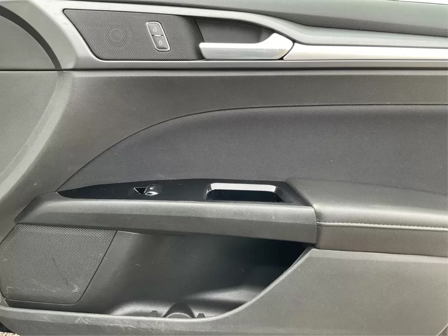 2014 Ford Fusion SE (3FA6P0H79ER) with an Duratec 2.5L I-4 DOHC engine, located at 1951 S Dayton Lakeview Rd., New Carlisle, OH, 45344, (937) 908-9800, 39.890999, -84.050255 - Photo#19