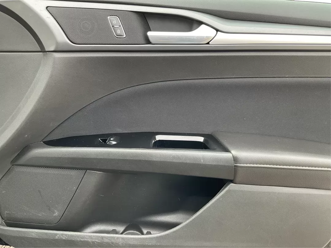 2014 Ford Fusion SE (3FA6P0H79ER) with an Duratec 2.5L I-4 DOHC engine, located at 1951 S Dayton Lakeview Rd., New Carlisle, OH, 45344, (937) 908-9800, 39.890999, -84.050255 - Photo#19