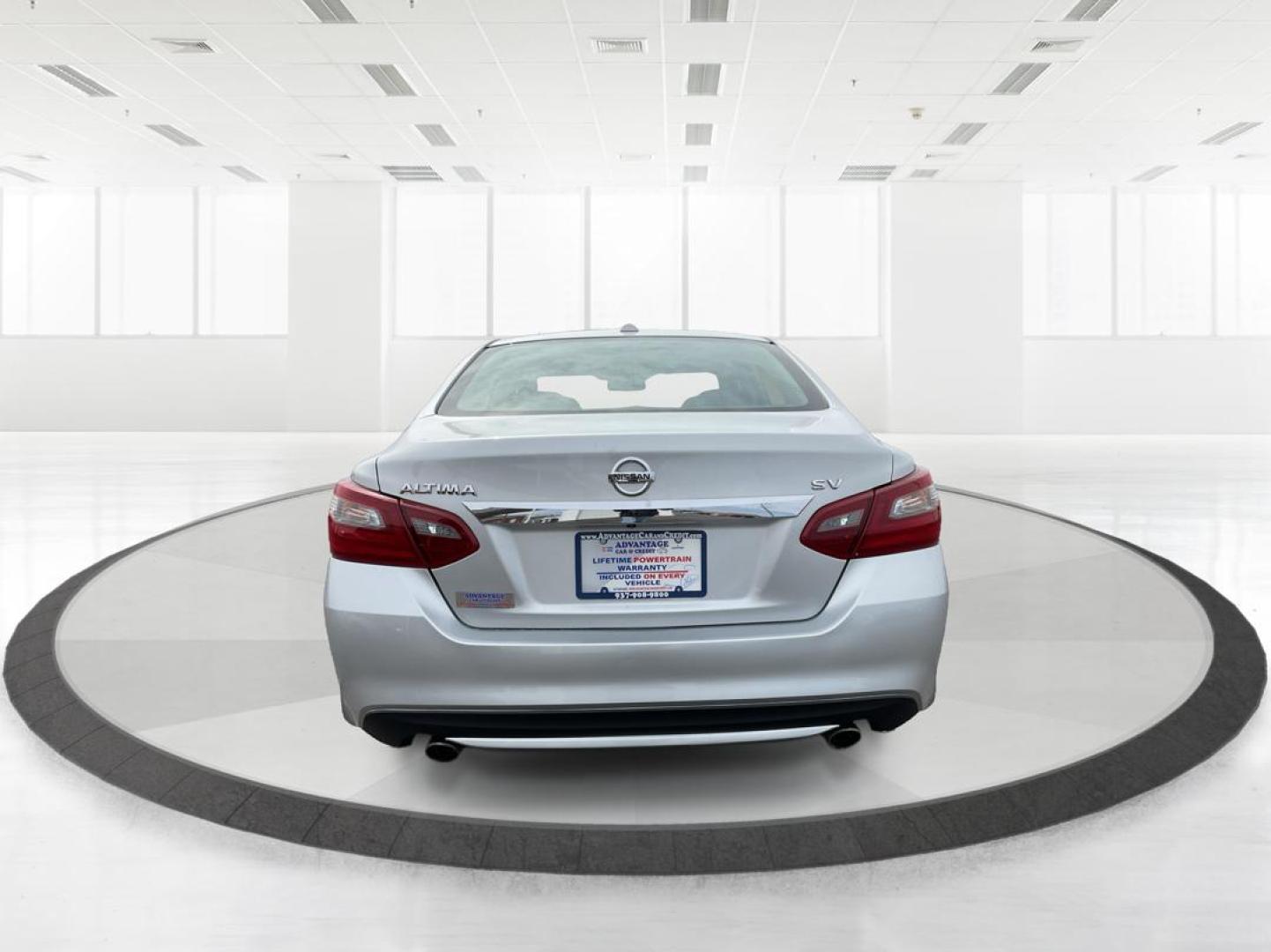 2018 Nissan Altima 2.5 SV (1N4AL3APXJC) with an 2.5L I-4 DOHC engine, located at 880 E. National Road, Vandalia, OH, 45377, (937) 908-9800, 39.891918, -84.183594 - Photo#3