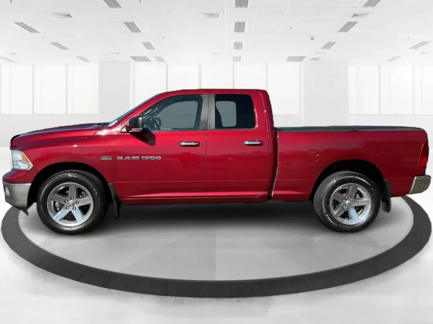 2012 Ram 1500 SLT (1C6RD7GT9CS) with an HEMI 5.7L V-8 variable valve control engine, located at 1951 S Dayton Lakeview Rd., New Carlisle, OH, 45344, (937) 908-9800, 39.890999, -84.050255 - 2012 Ram 1500 SLT - Photo#5