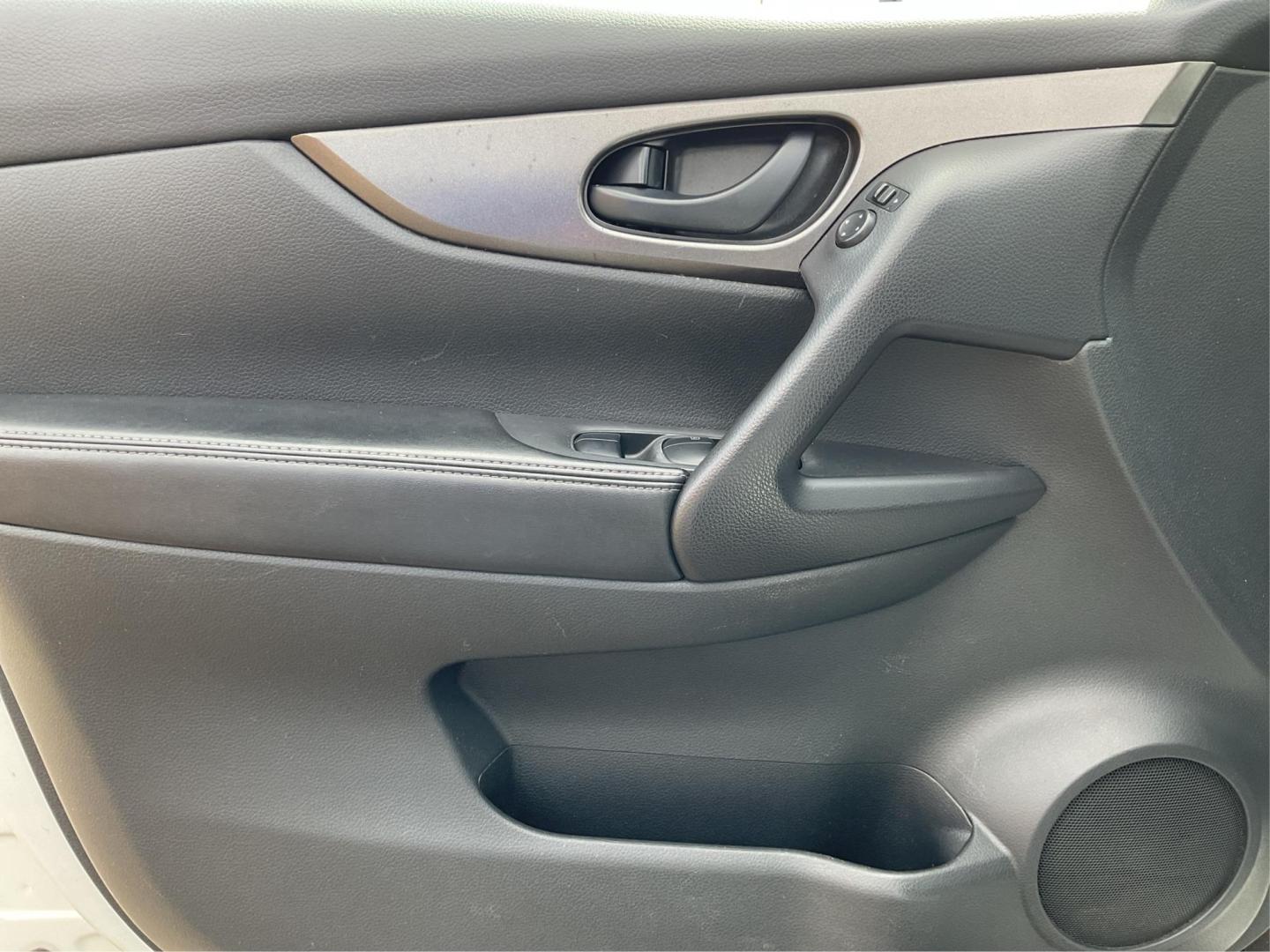 2018 Nissan Rogue Sport S (JN1BJ1CRXJW) with an 2L I-4 gasoline direct injection engine, located at 1951 S Dayton Lakeview Rd., New Carlisle, OH, 45344, (937) 908-9800, 39.890999, -84.050255 - 2018 Nissan Rogue Sport S - Photo#16