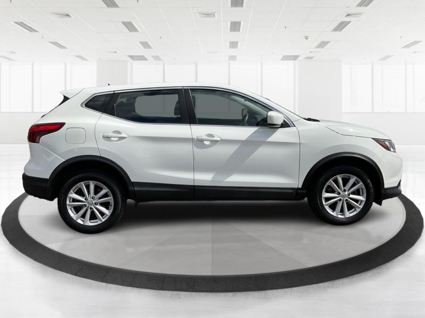 2018 Nissan Rogue Sport S (JN1BJ1CRXJW) with an 2L I-4 gasoline direct injection engine, located at 1951 S Dayton Lakeview Rd., New Carlisle, OH, 45344, (937) 908-9800, 39.890999, -84.050255 - 2018 Nissan Rogue Sport S - Photo#1
