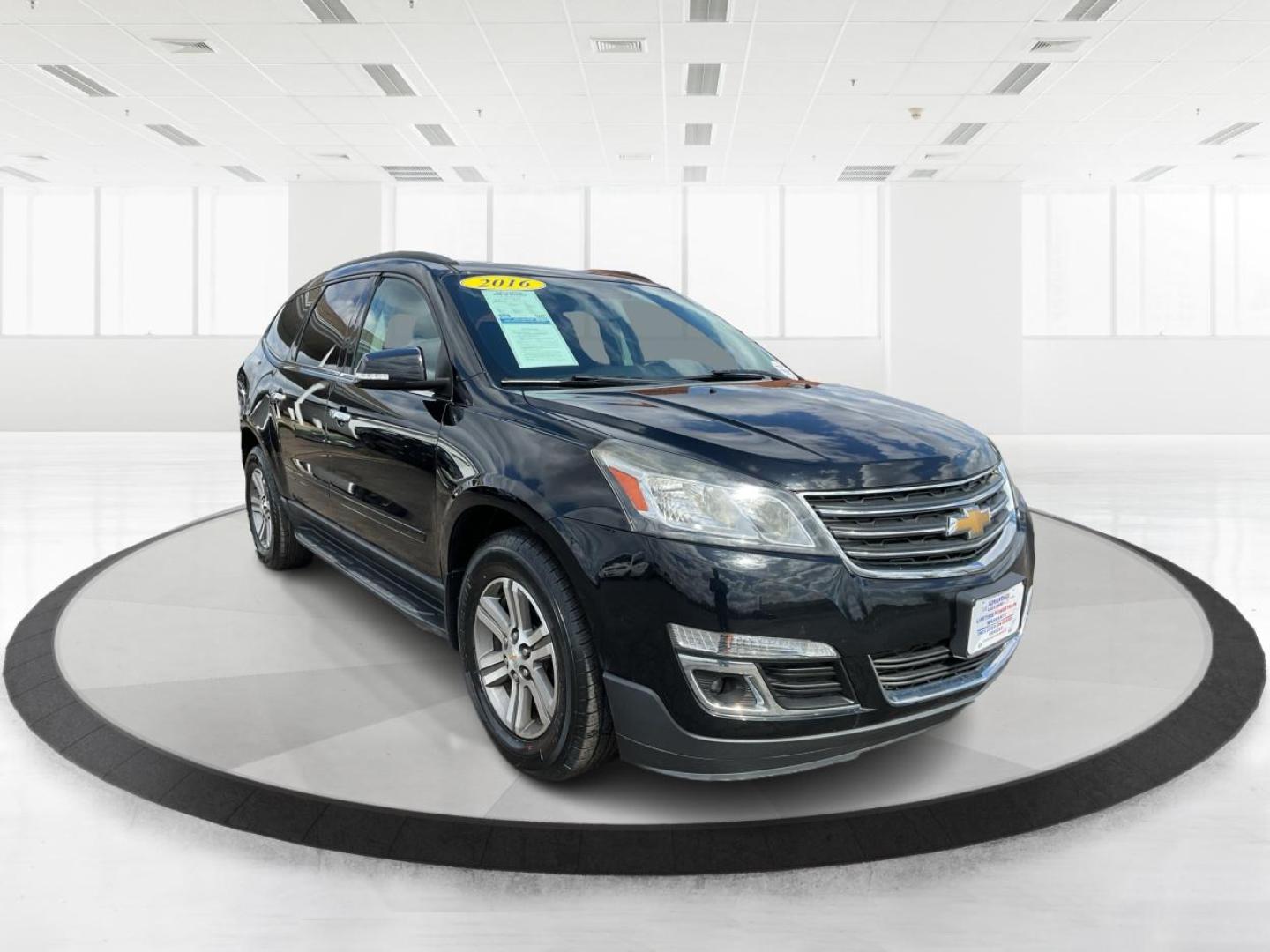 2016 Chevrolet Traverse 1LT (1GNKRGKD2GJ) with an 3.6L V-6 gasoline direct injection engine, located at 1184 Kauffman Ave, Fairborn, OH, 45324, (937) 908-9800, 39.807072, -84.030914 - Photo#0