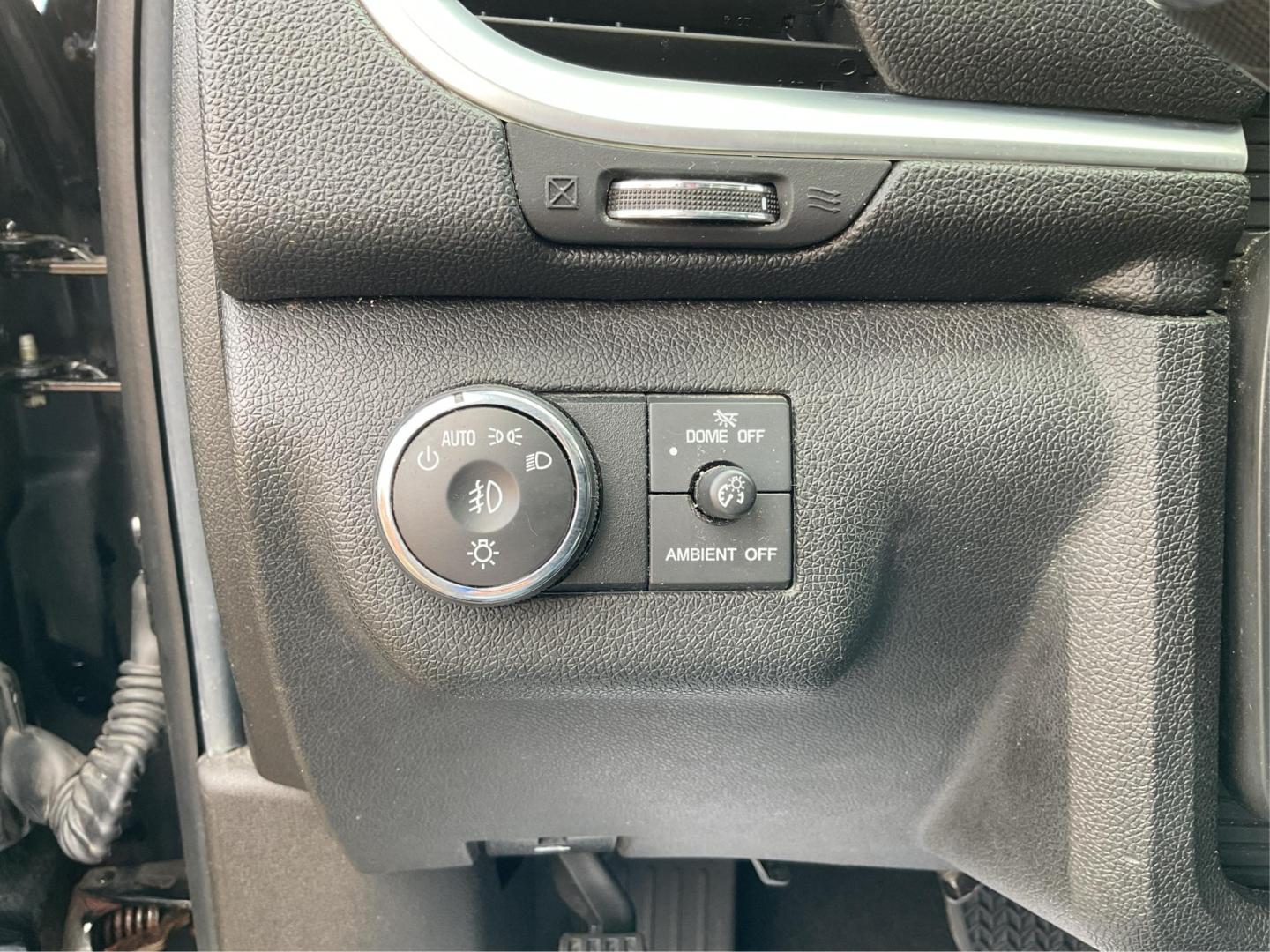 2016 Chevrolet Traverse 1LT (1GNKRGKD2GJ) with an 3.6L V-6 gasoline direct injection engine, located at 1184 Kauffman Ave, Fairborn, OH, 45324, (937) 908-9800, 39.807072, -84.030914 - Photo#16