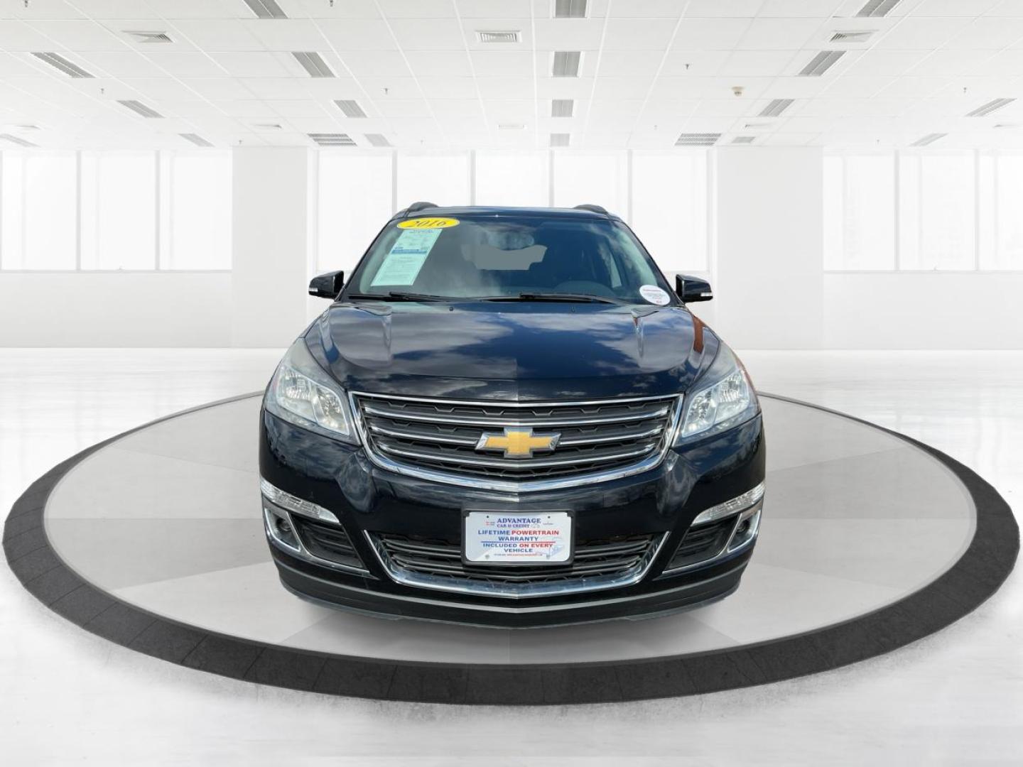 2016 Chevrolet Traverse 1LT (1GNKRGKD2GJ) with an 3.6L V-6 gasoline direct injection engine, located at 1184 Kauffman Ave, Fairborn, OH, 45324, (937) 908-9800, 39.807072, -84.030914 - Photo#6