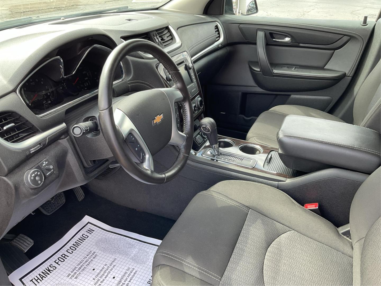 2016 Chevrolet Traverse 1LT (1GNKRGKD2GJ) with an 3.6L V-6 gasoline direct injection engine, located at 1184 Kauffman Ave, Fairborn, OH, 45324, (937) 908-9800, 39.807072, -84.030914 - Photo#8