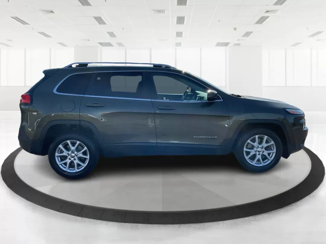 photo of 2014 Jeep Cherokee Latitude