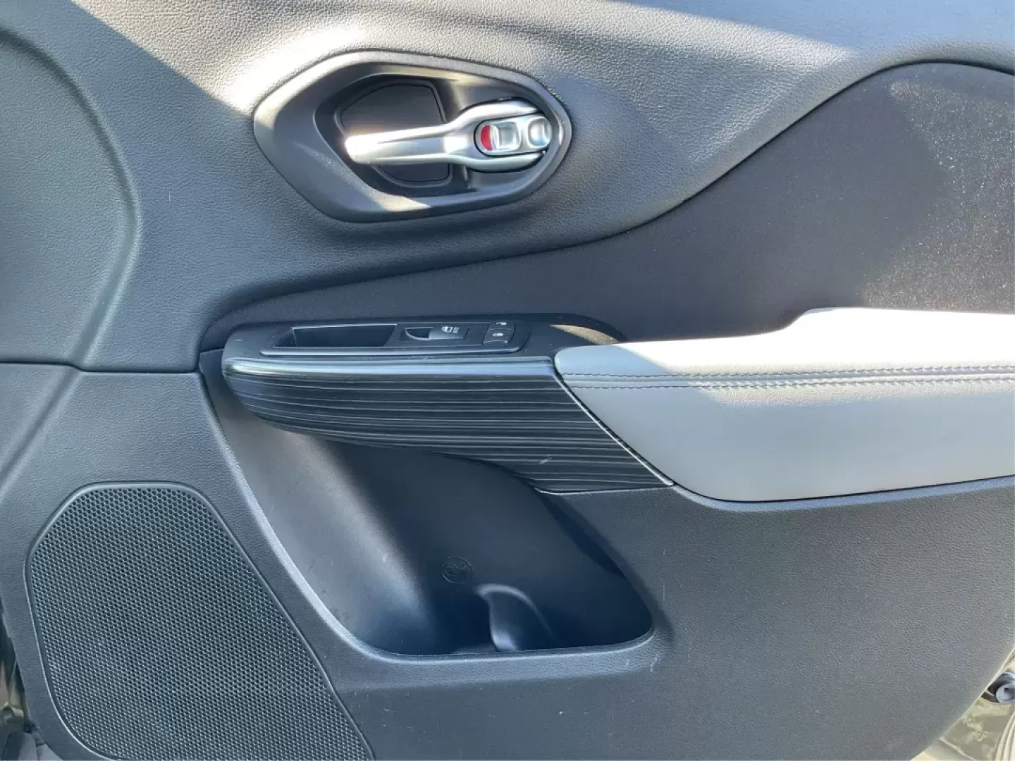 2014 Jeep Cherokee Latitude (1C4PJLCS8EW) with an MultiAir2 Tigershark 2.4L I-4 variable valve contr engine, located at 8750 N County Rd 25A, Piqua, OH, 45356, (937) 908-9800, 40.164391, -84.232513 - Photo#18