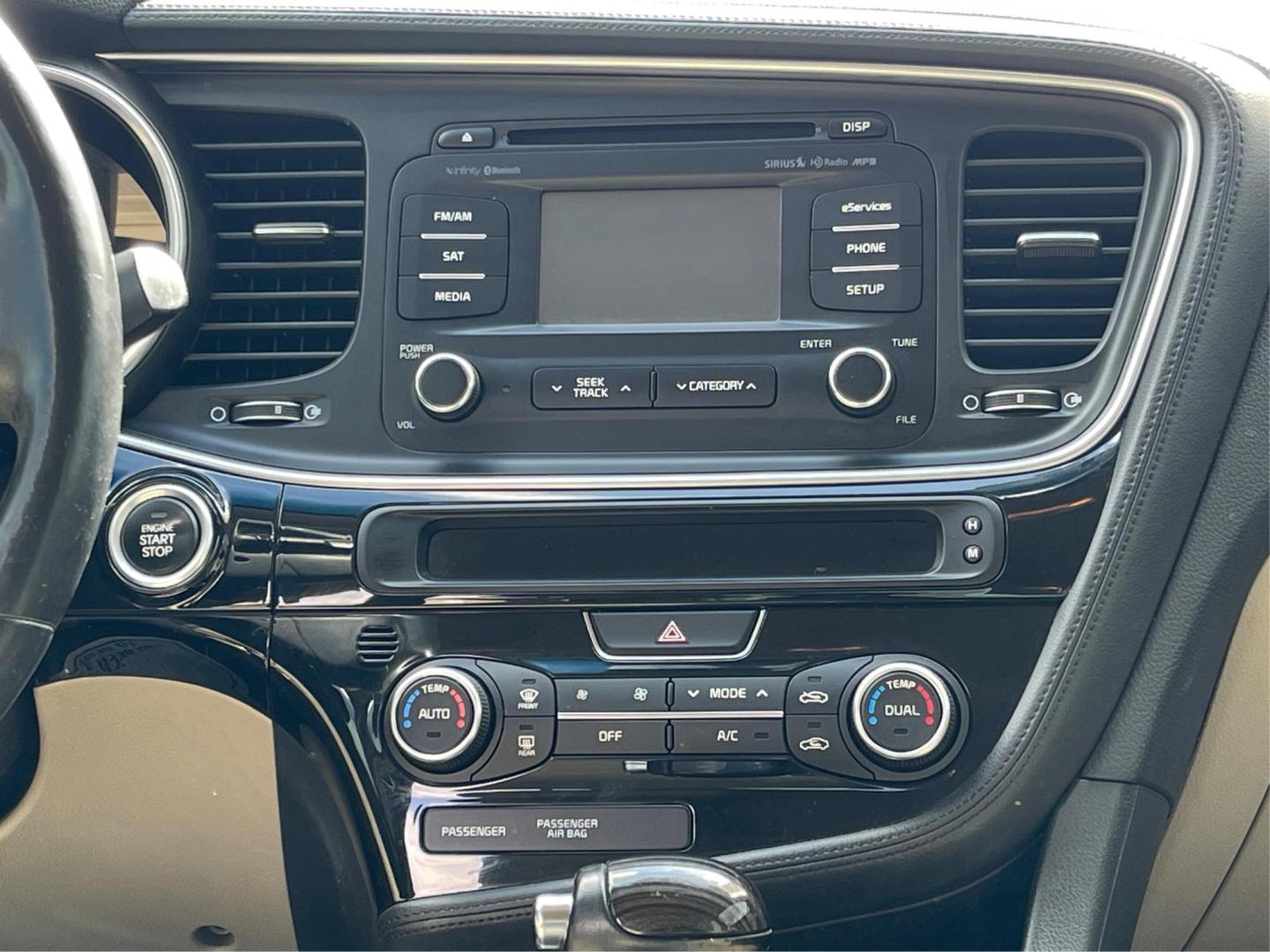 2014 Kia Optima EX (5XXGN4A70EG) with an Theta II 2.4L I-4 gasoline direct injection engine, located at 1184 Kauffman Ave, Fairborn, OH, 45324, (937) 908-9800, 39.807072, -84.030914 - Photo#12