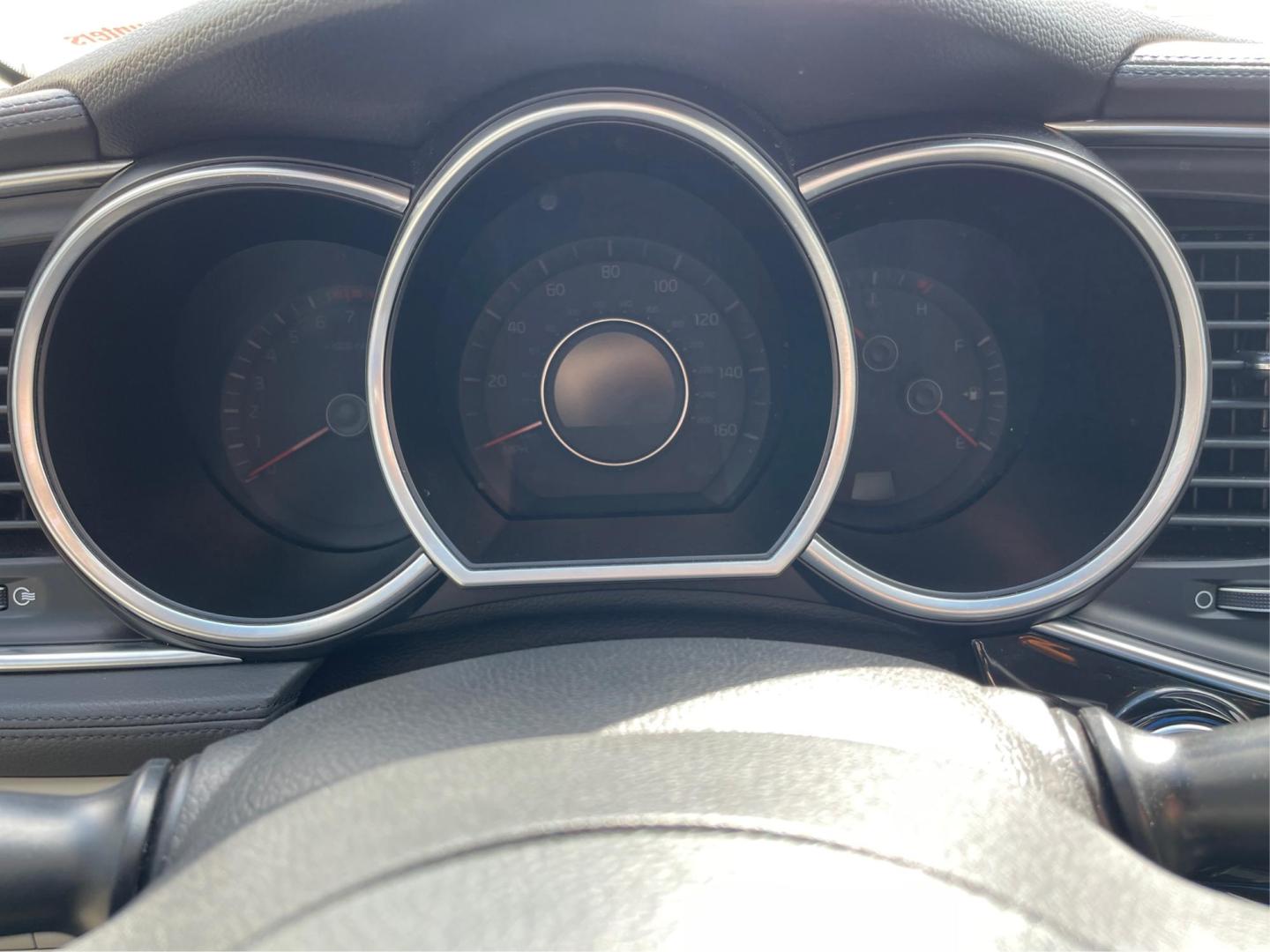 2014 Kia Optima EX (5XXGN4A70EG) with an Theta II 2.4L I-4 gasoline direct injection engine, located at 1184 Kauffman Ave, Fairborn, OH, 45324, (937) 908-9800, 39.807072, -84.030914 - Photo#14