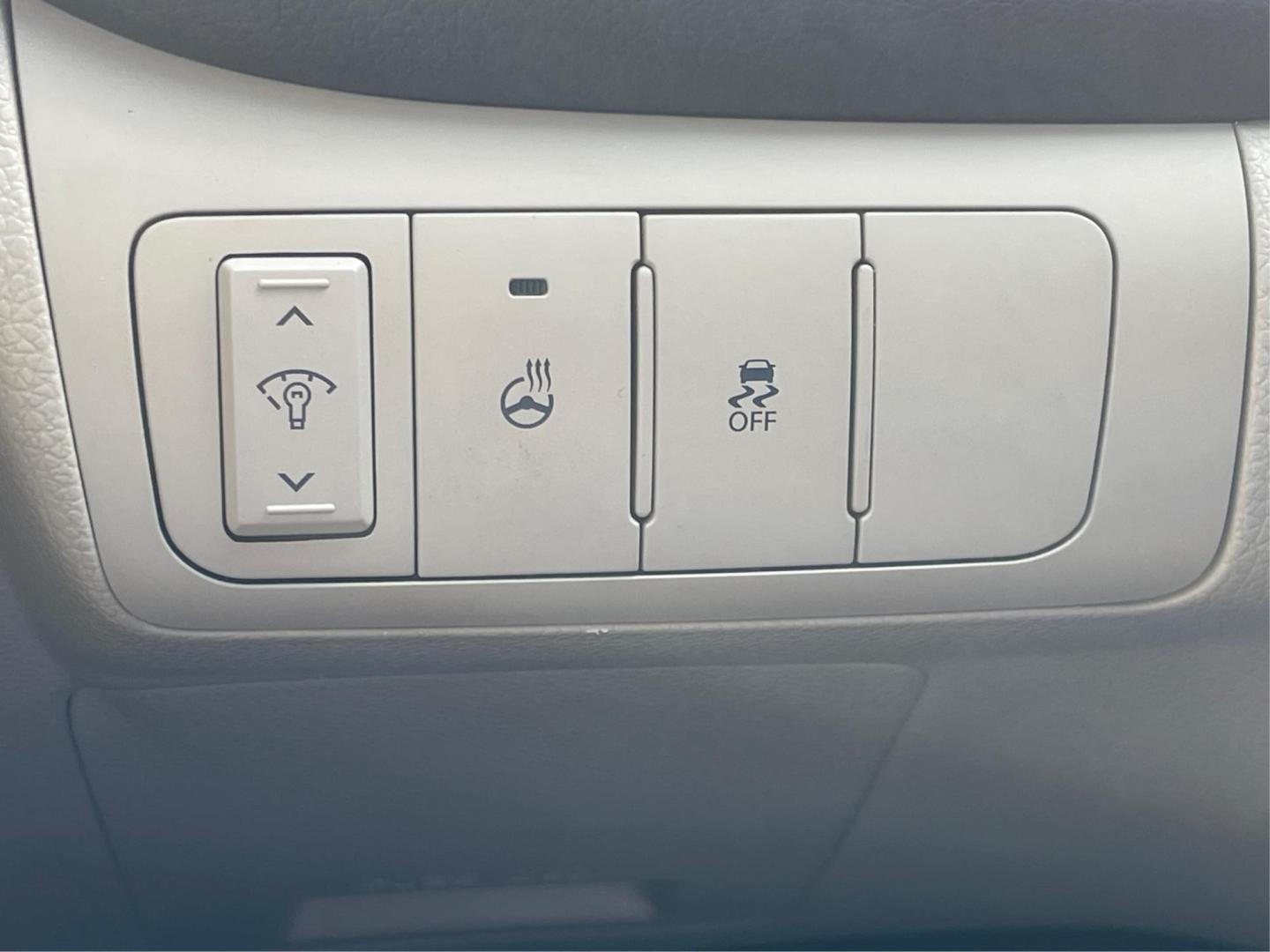 2014 Kia Optima EX (5XXGN4A70EG) with an Theta II 2.4L I-4 gasoline direct injection engine, located at 1184 Kauffman Ave, Fairborn, OH, 45324, (937) 908-9800, 39.807072, -84.030914 - Photo#16
