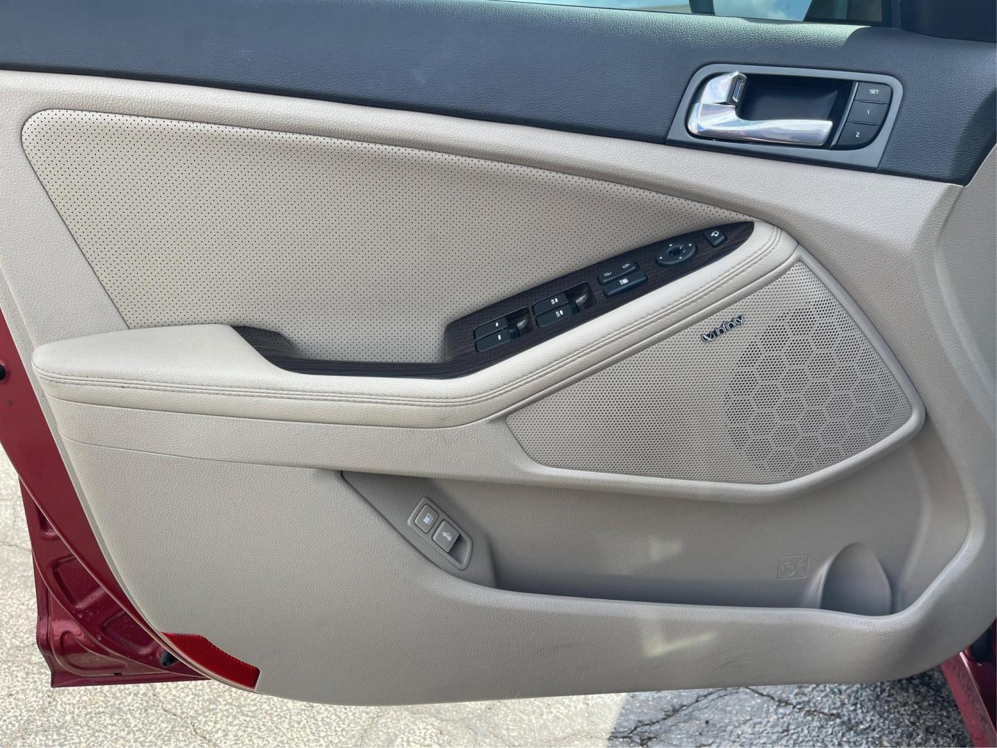 2014 Kia Optima EX (5XXGN4A70EG) with an Theta II 2.4L I-4 gasoline direct injection engine, located at 1184 Kauffman Ave, Fairborn, OH, 45324, (937) 908-9800, 39.807072, -84.030914 - Photo#18