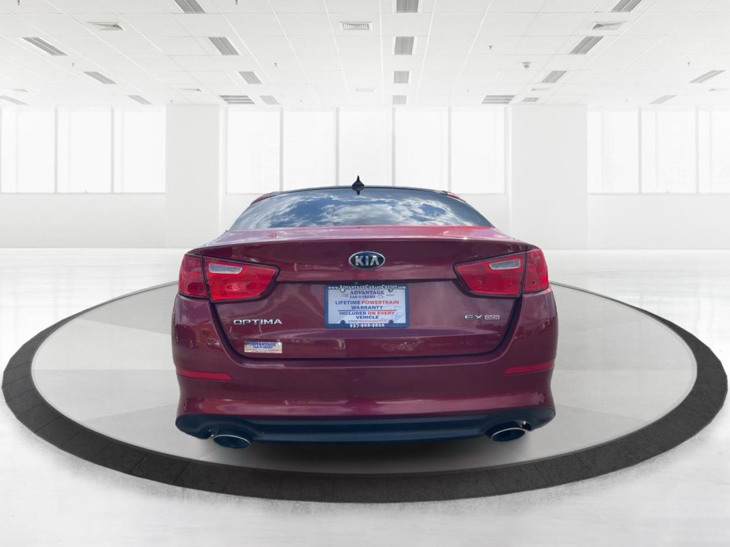 2014 Kia Optima EX (5XXGN4A70EG) with an Theta II 2.4L I-4 gasoline direct injection engine, located at 1184 Kauffman Ave, Fairborn, OH, 45324, (937) 908-9800, 39.807072, -84.030914 - Photo#3