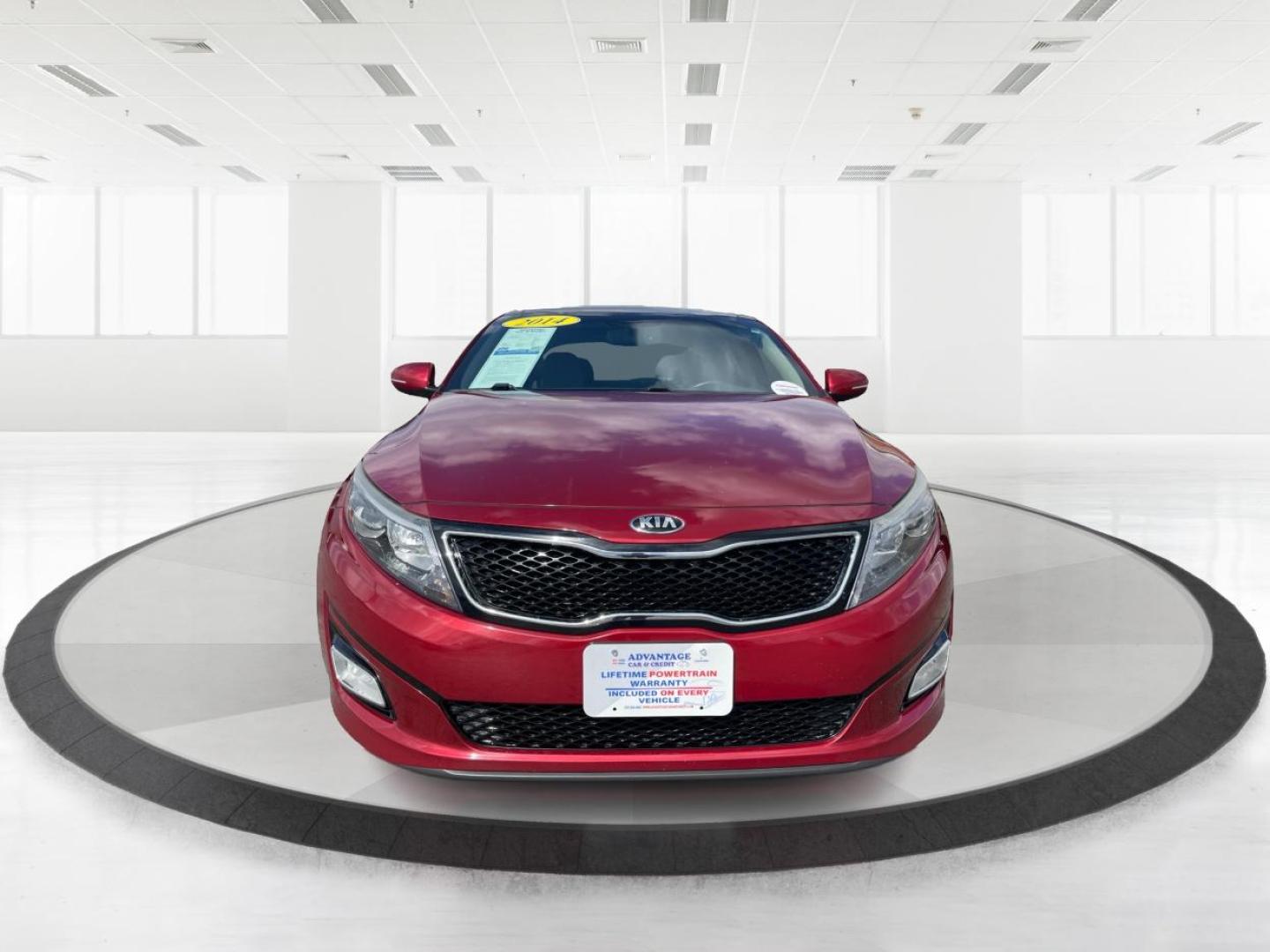 2014 Kia Optima EX (5XXGN4A70EG) with an Theta II 2.4L I-4 gasoline direct injection engine, located at 1184 Kauffman Ave, Fairborn, OH, 45324, (937) 908-9800, 39.807072, -84.030914 - Photo#6