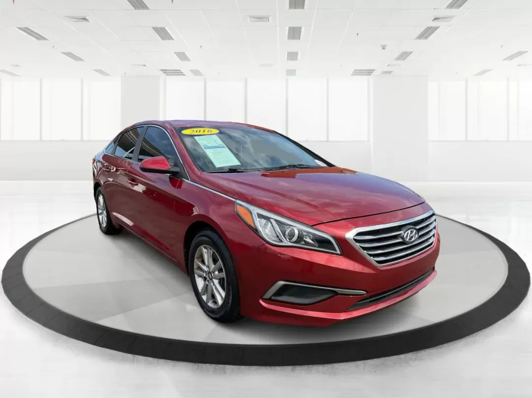 photo of 2016 Hyundai Sonata SE