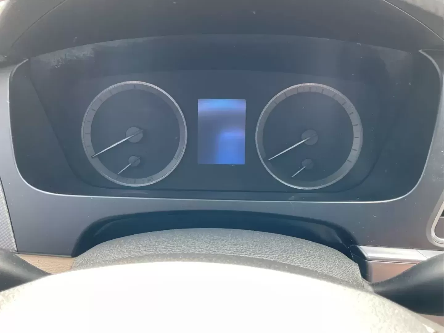 2016 Hyundai Sonata SE (5NPE24AF9GH) with an 2.4L I-4 gasoline direct injection engine, located at 1230 East Main St, Xenia, OH, 45385, (937) 908-9800, 39.688026, -83.910172 - 2016 Hyundai Sonata SE - Photo#14