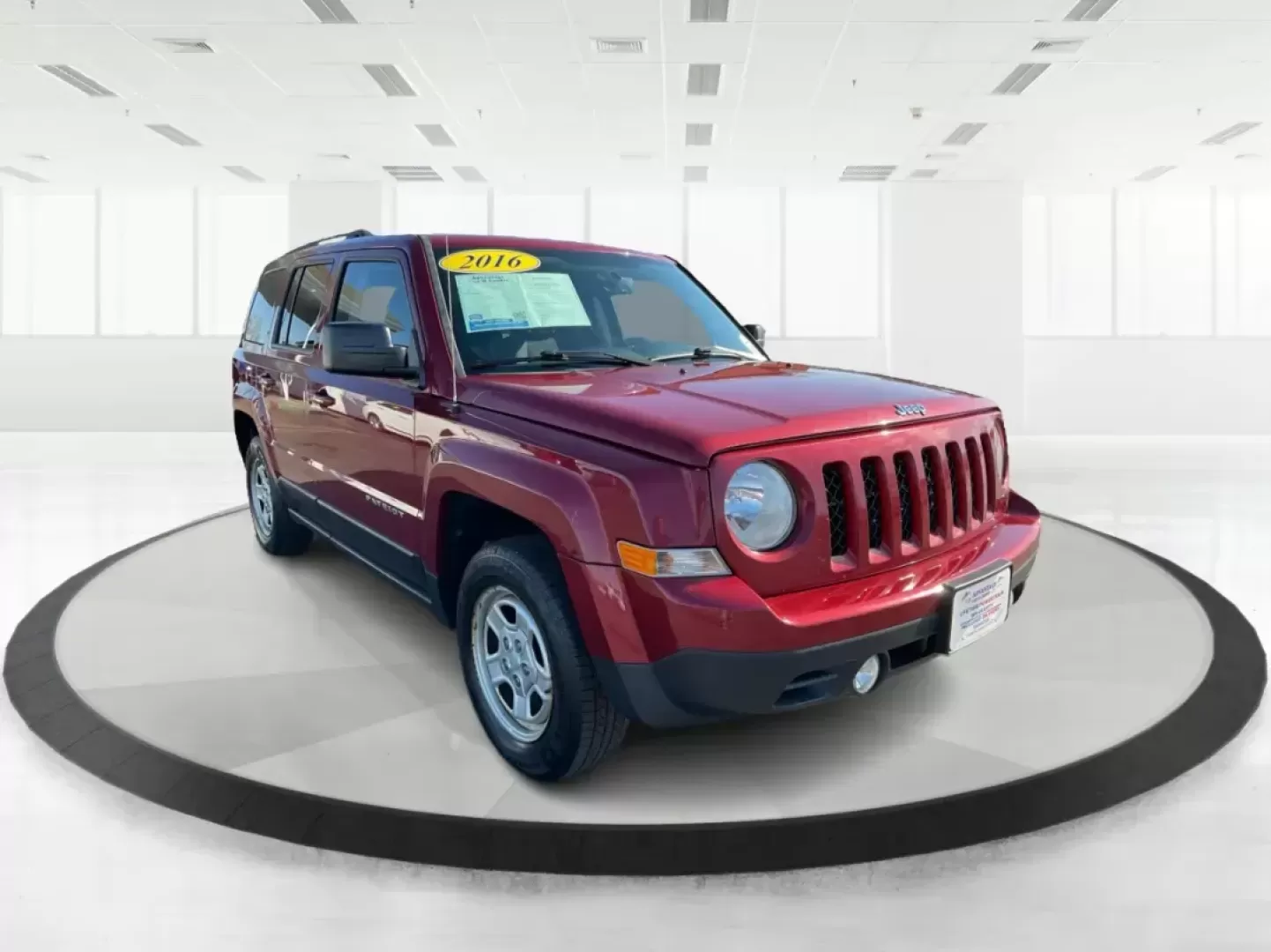 2016 Jeep Patriot Sport (1C4NJRBB0GD) with an 2.4L I-4 DOHC engine, located at 1184 Kauffman Ave, Fairborn, OH, 45324, (937) 908-9800, 39.807072, -84.030914 - Photo#0