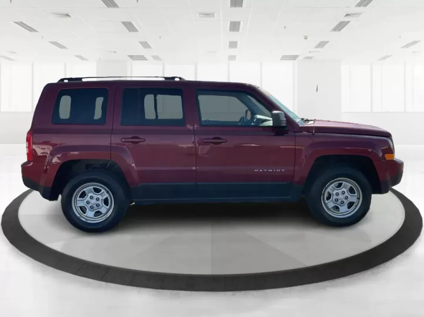 2016 Jeep Patriot Sport (1C4NJRBB0GD) with an 2.4L I-4 DOHC engine, located at 1184 Kauffman Ave, Fairborn, OH, 45324, (937) 908-9800, 39.807072, -84.030914 - Photo#1