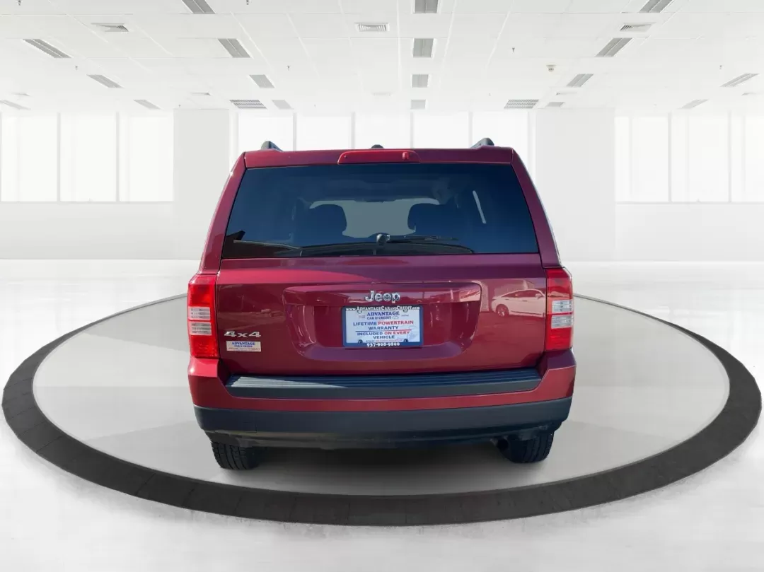 2016 Jeep Patriot Sport (1C4NJRBB0GD) with an 2.4L I-4 DOHC engine, located at 8750 N County Rd 25A, Piqua, OH, 45356, (937) 908-9800, 40.164391, -84.232513 - Photo#2