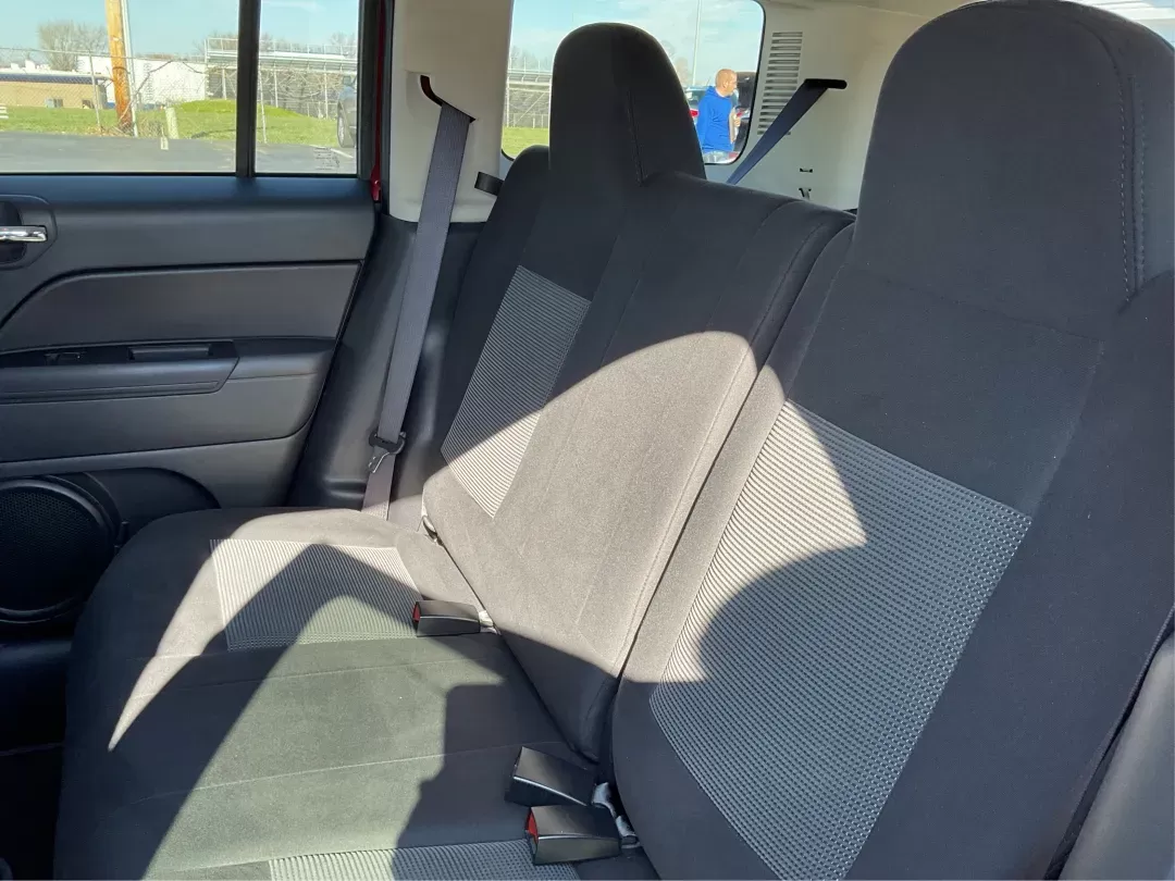 2016 Jeep Patriot Sport (1C4NJRBB0GD) with an 2.4L I-4 DOHC engine, located at 8750 N County Rd 25A, Piqua, OH, 45356, (937) 908-9800, 40.164391, -84.232513 - Photo#7
